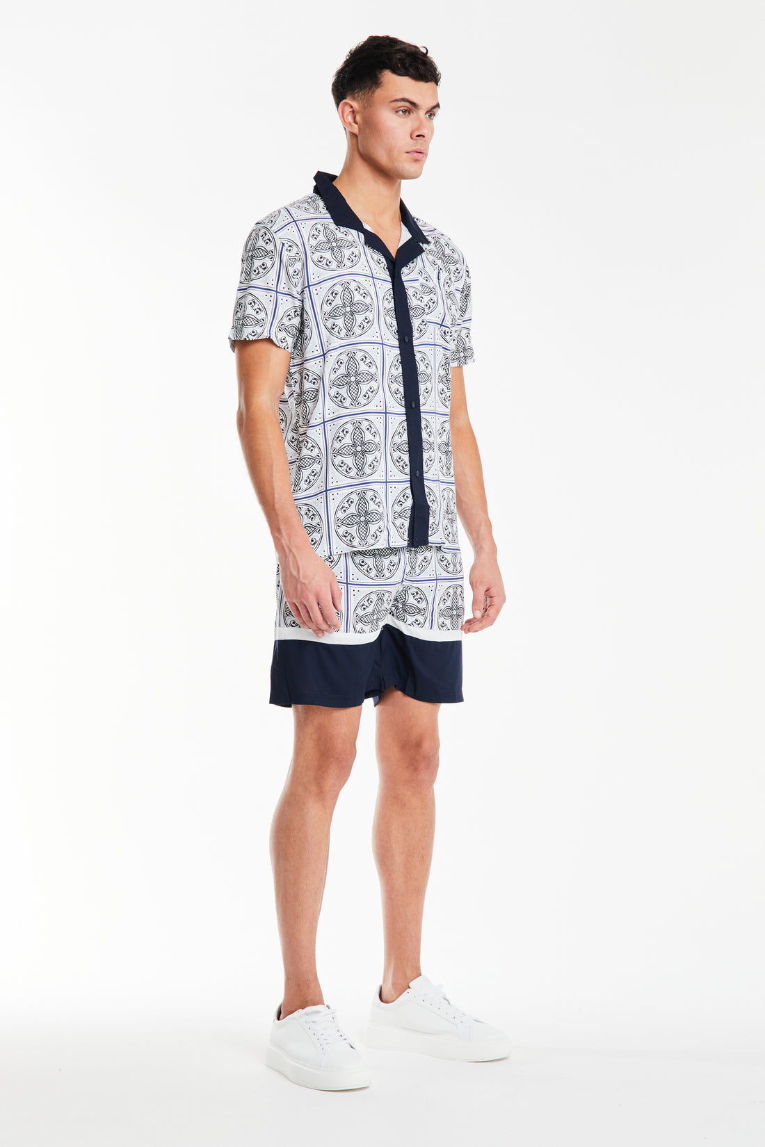 Men's summer twin sets in navy with white patterns