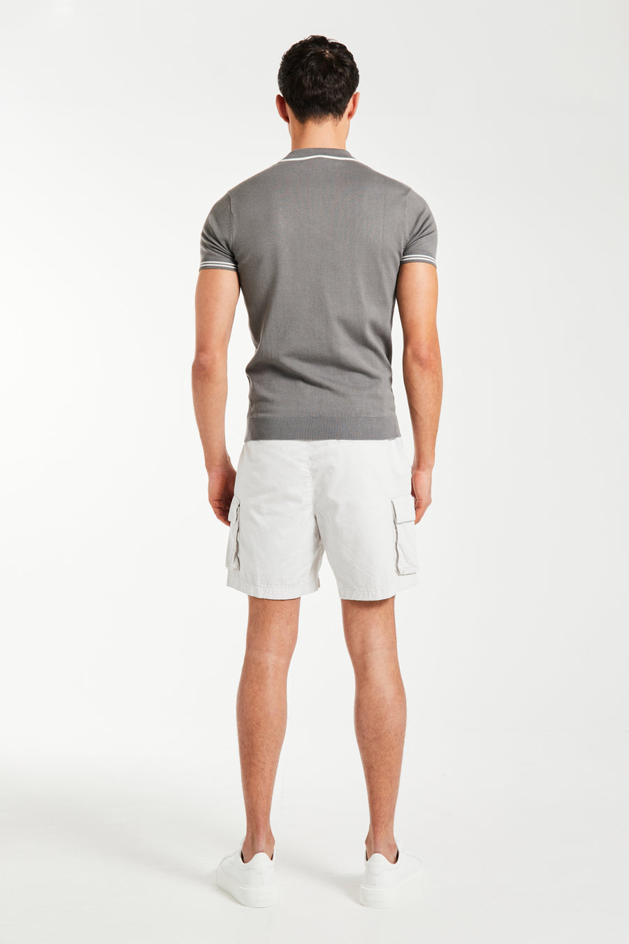 Back profile of men's "Cayton" t-shirt in grey