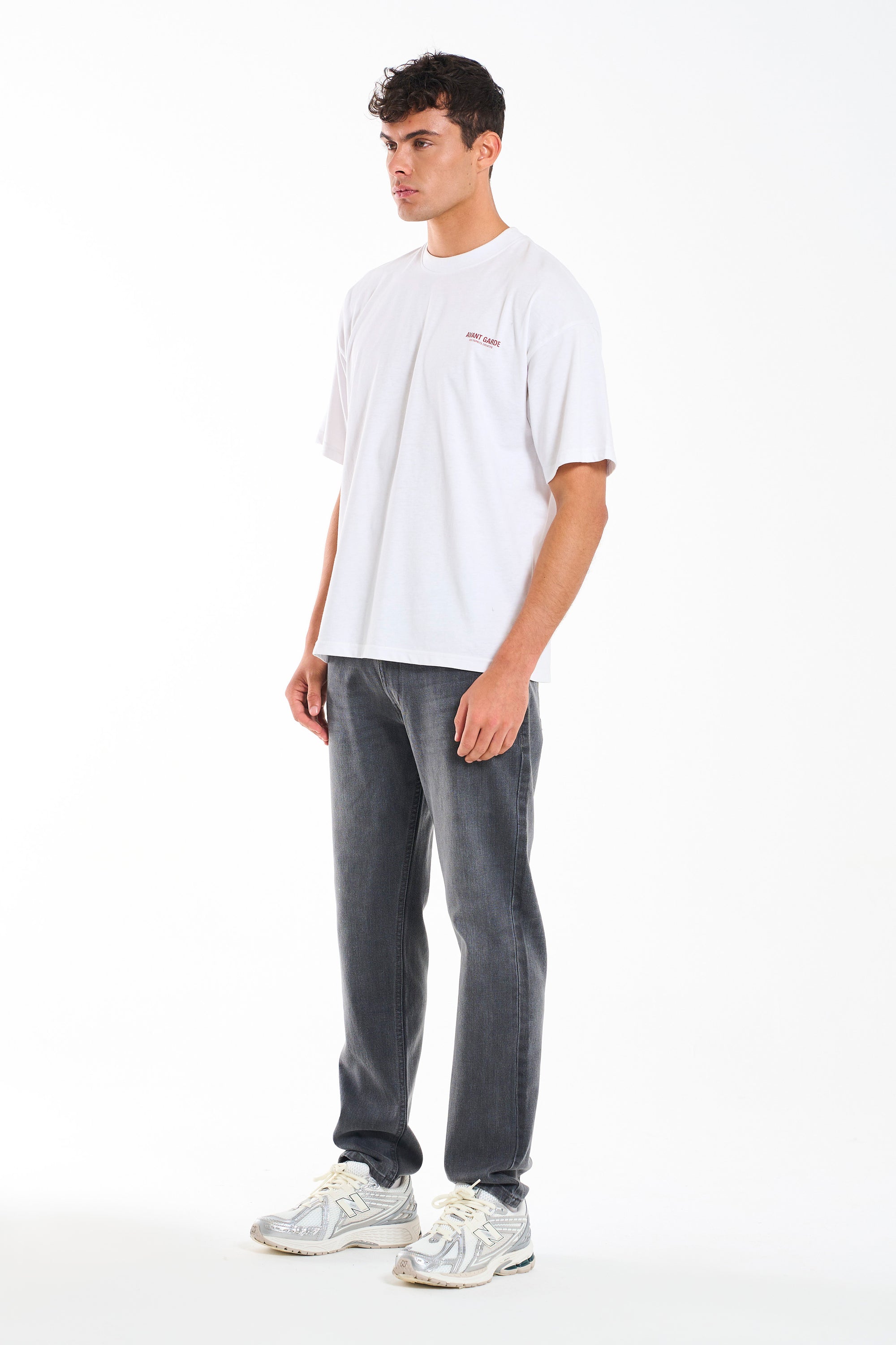 Harlow Straight Jeans in Grey