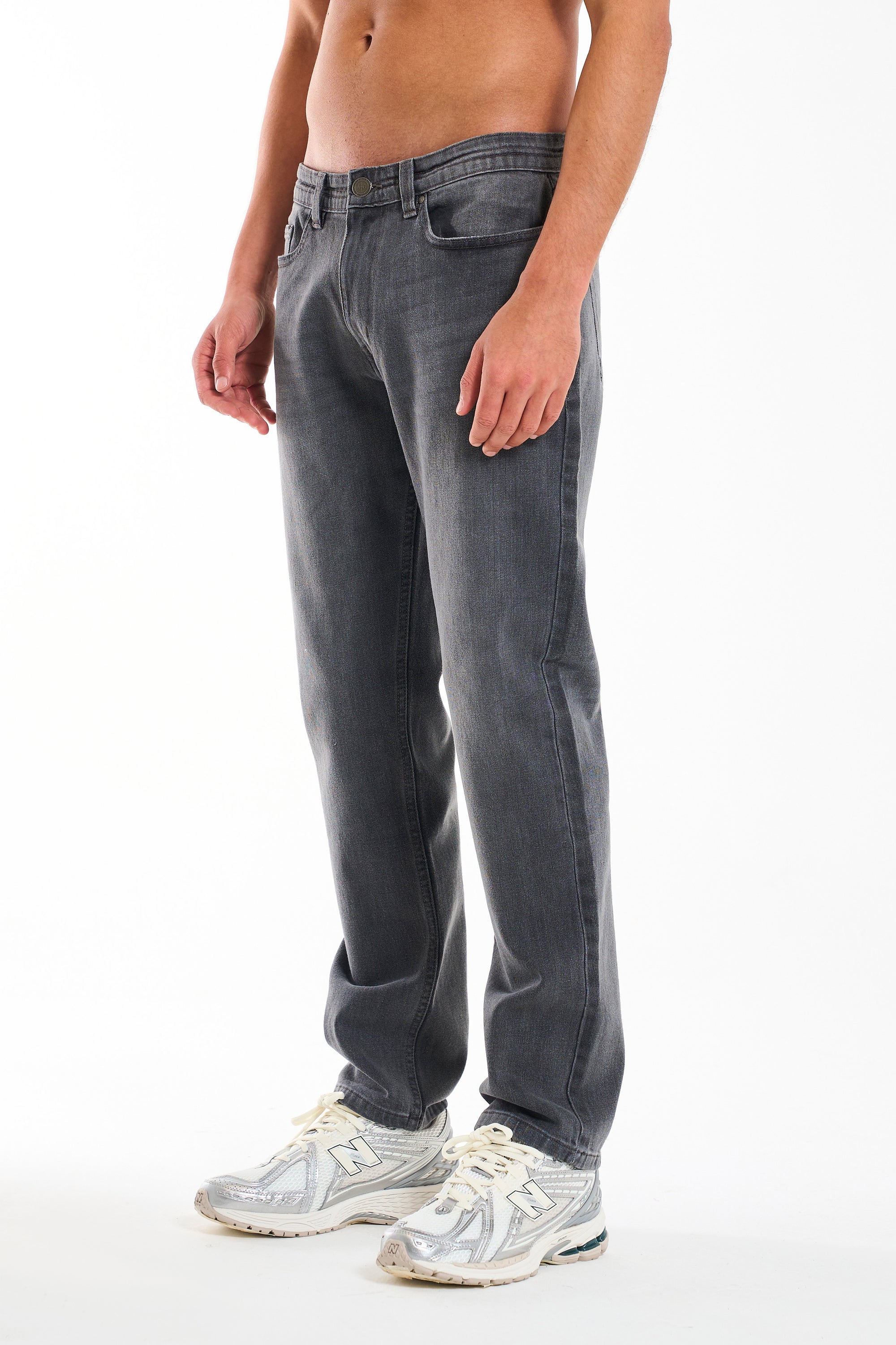 Harlow Straight Jeans in Grey