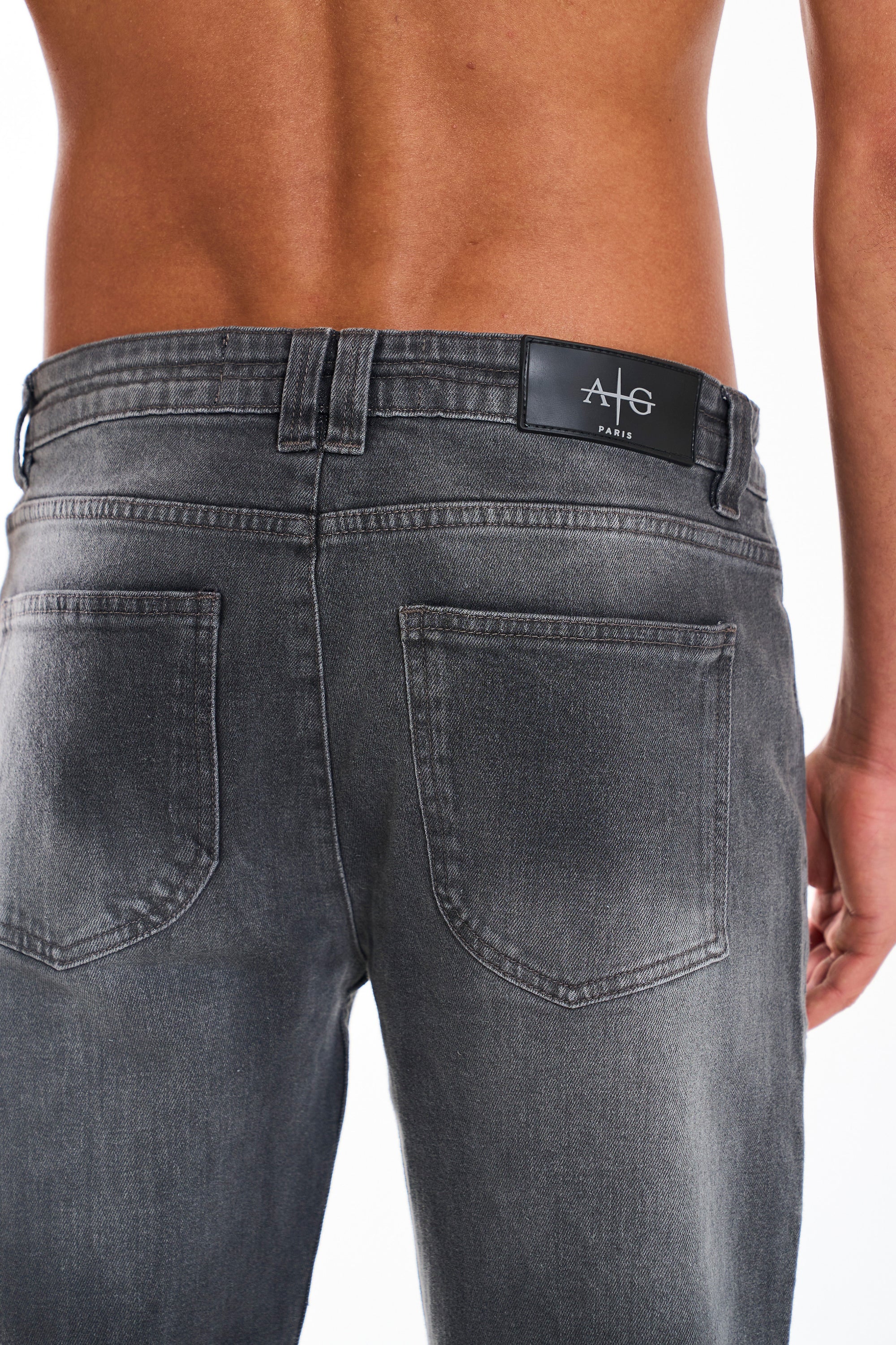 Harlow Straight Jeans in Grey