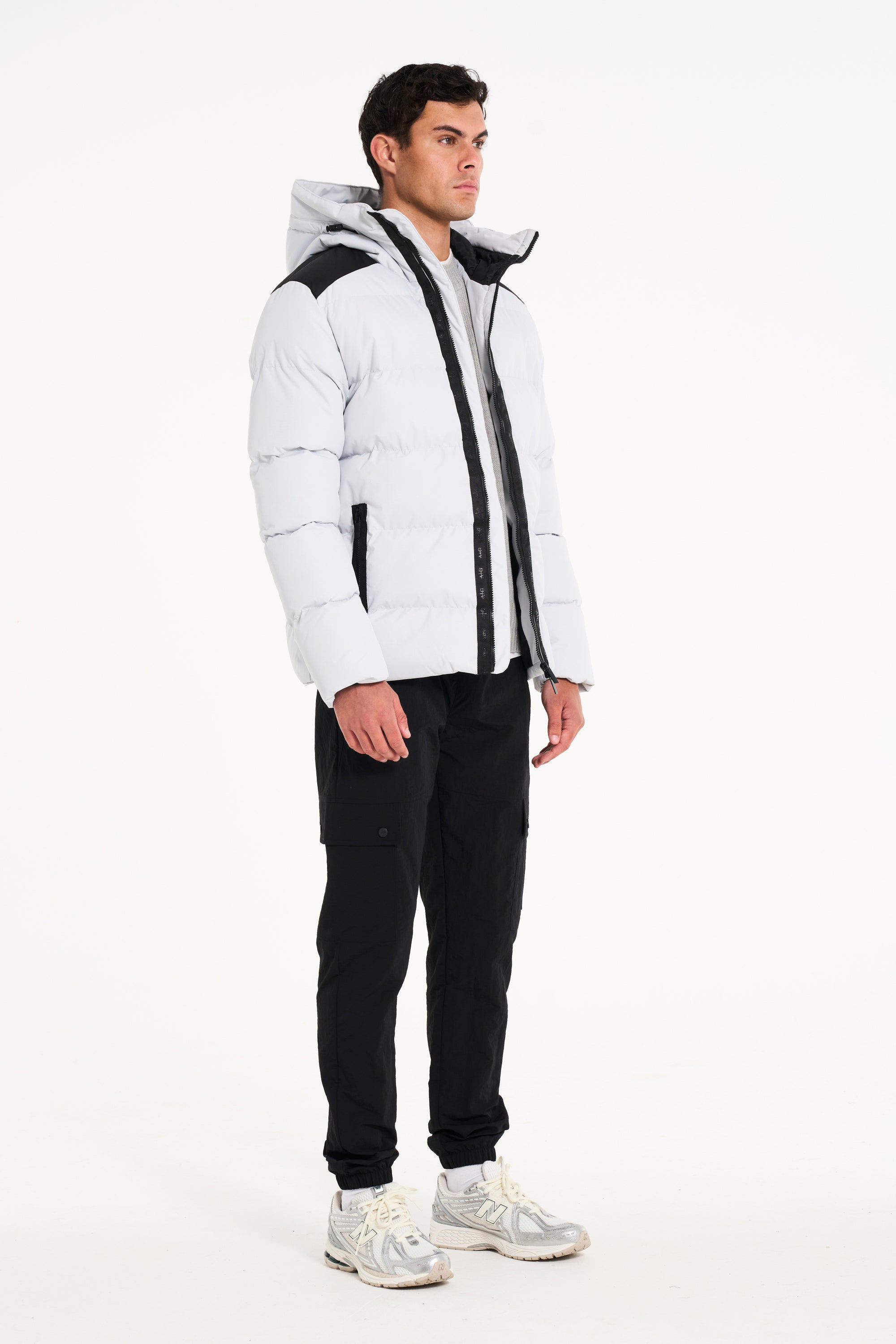 Mens puffer jacket in frost grey on sale