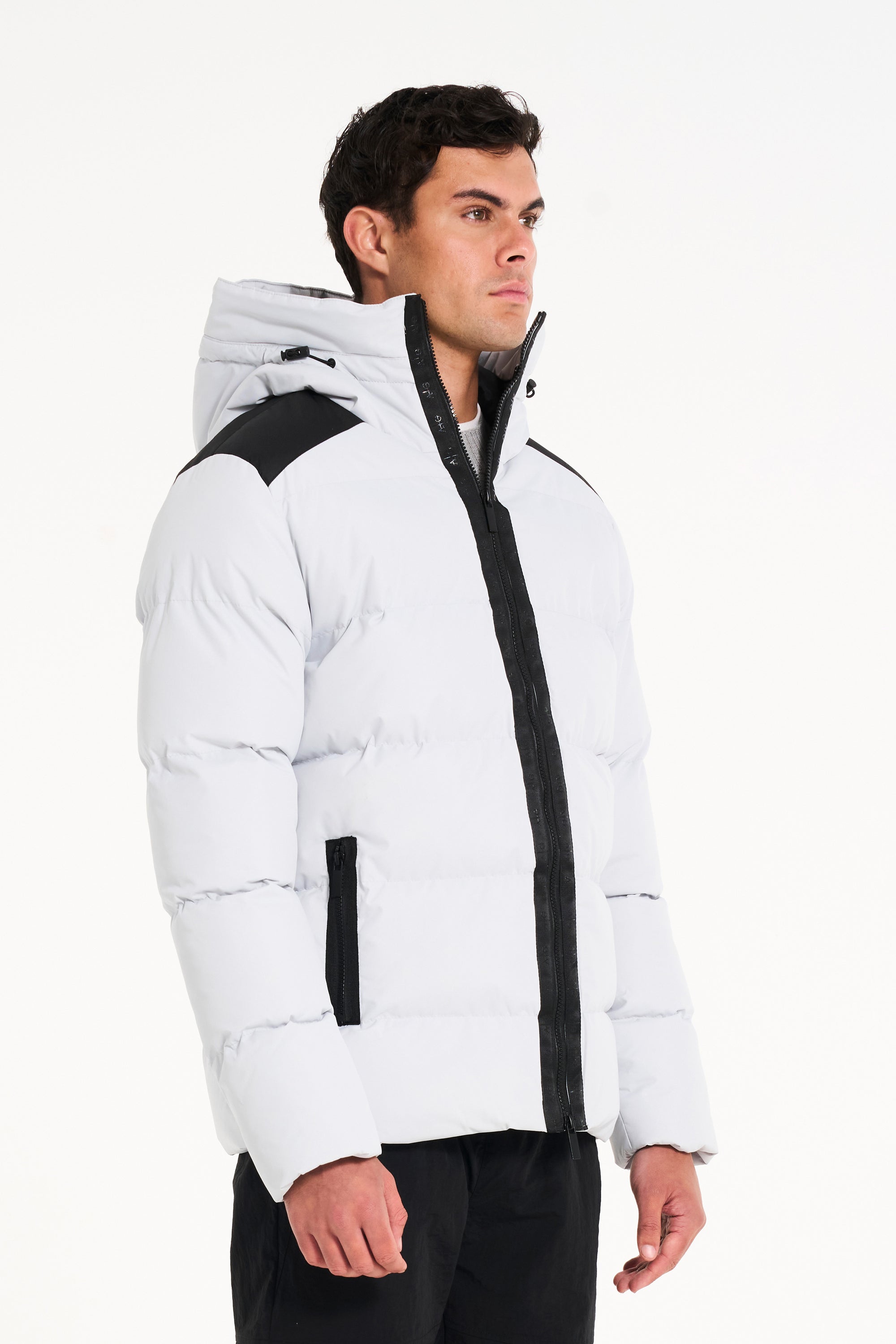 Alps Puffer Jacket in Frost Grey side profile