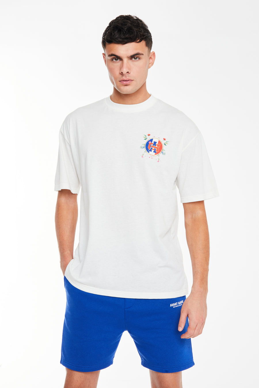 Off white t shirt for men with 'Avant Garde' logo on chest